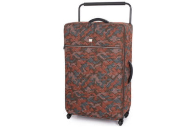 IT Luggage X-Large Quilted 4 Wheel Camo Suitcase - Brown.